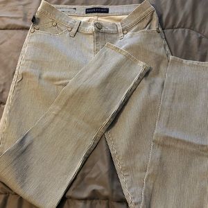 Rock & Republic blue and white pin stripe jegging